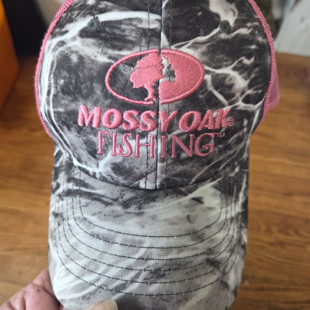 Mossy Oak Fishing Pink Gray Camo Womens Mesh Trucker Hat Ball Cap Adjustable